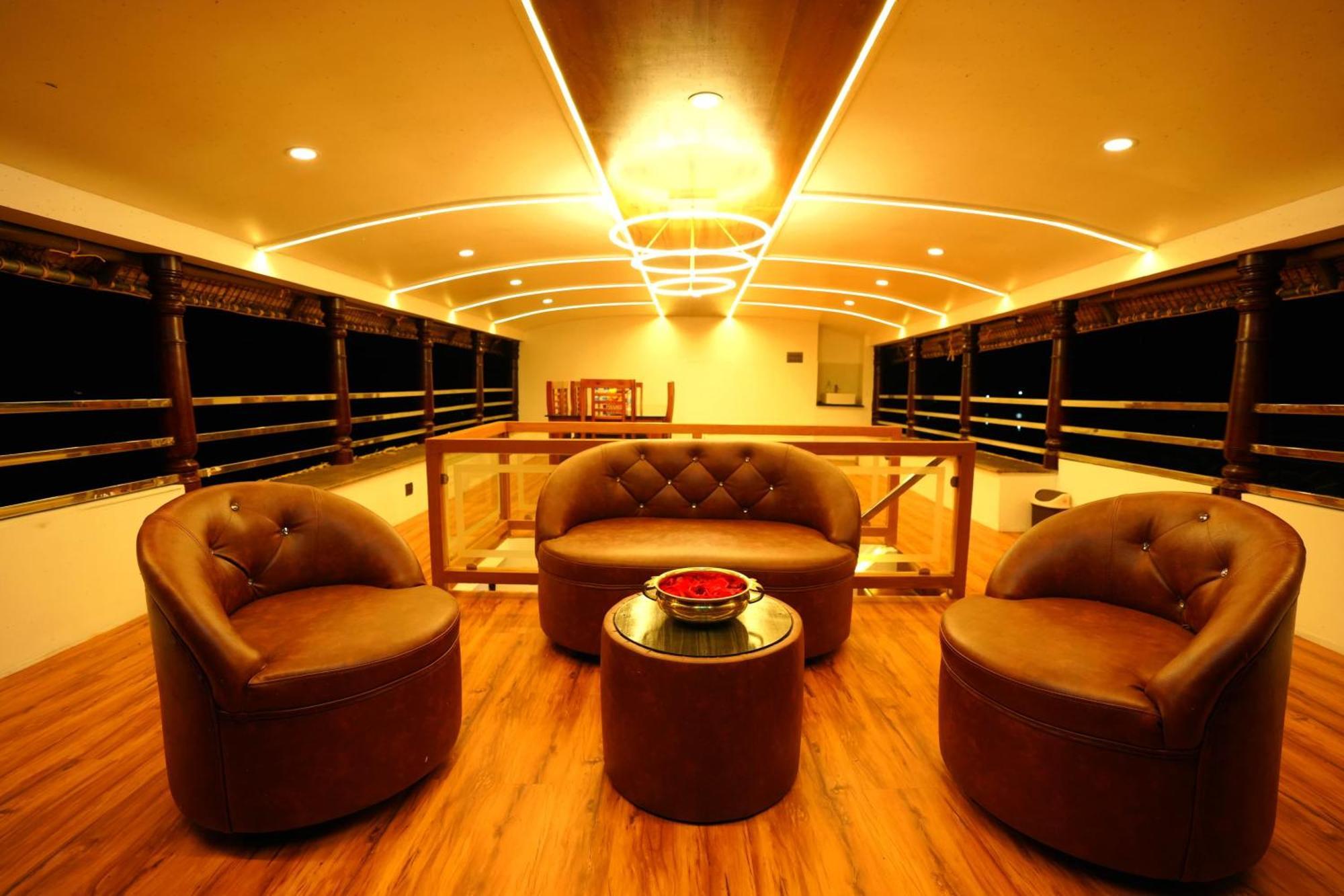 Indraprasthamlakecruise Alappuzha Exterior photo